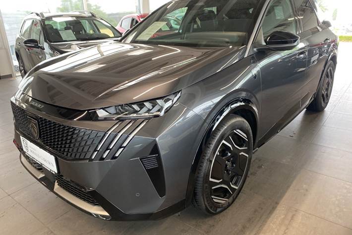 Grå Peugeot e-3008 fra 2024