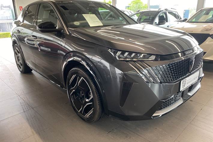 Grå Peugeot e-3008 fra 2024