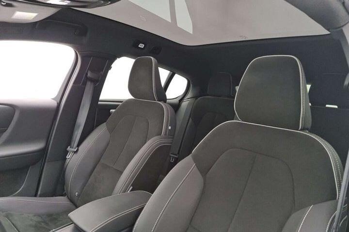 Hvid Volvo C40 fra 2021
