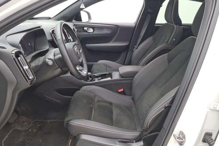 Hvid Volvo C40 fra 2021