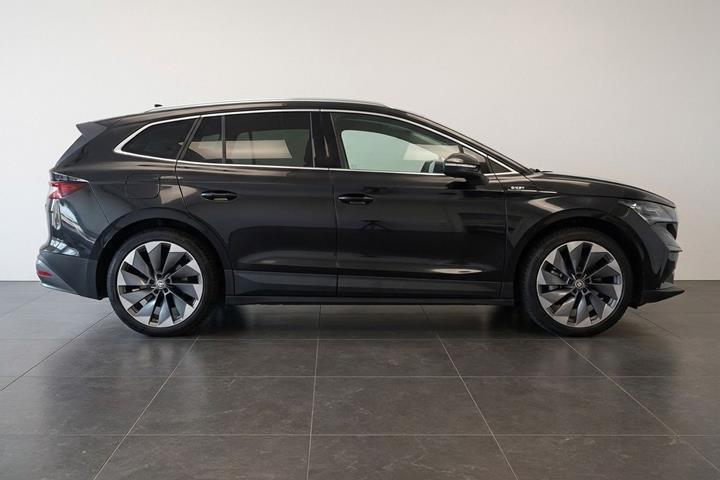Sort Skoda Enyaq fra 2021