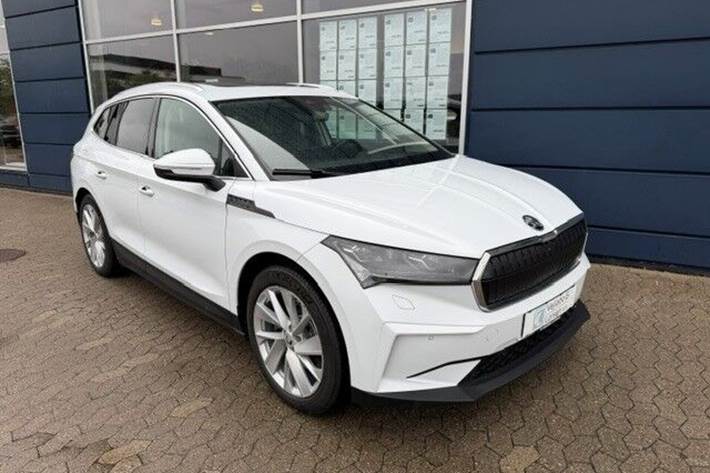 Hvid Skoda Enyaq fra 2022
