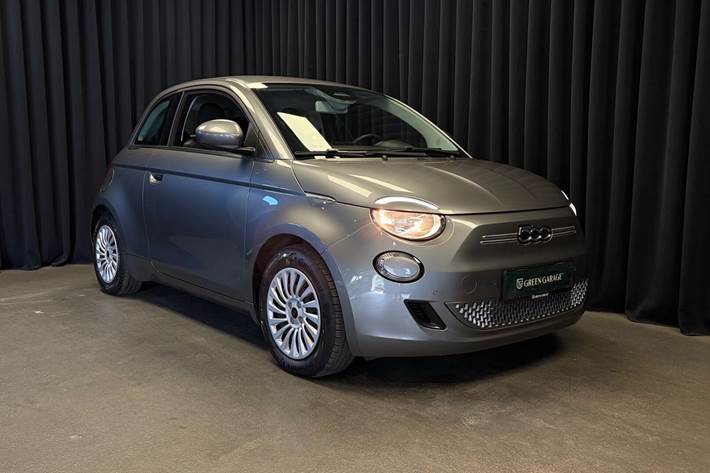 Grå Fiat 500e fra 2023