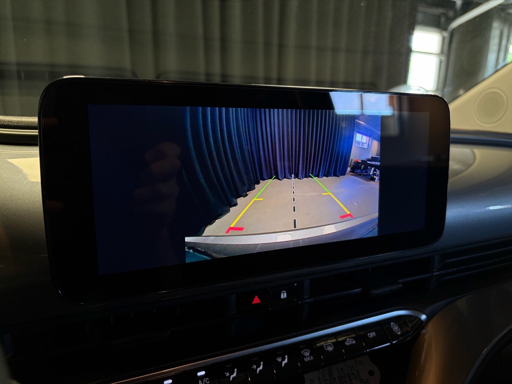 Grå Fiat 500e fra 2023