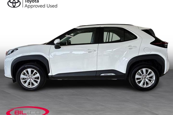 Hvid Toyota Yaris Cross fra 2025