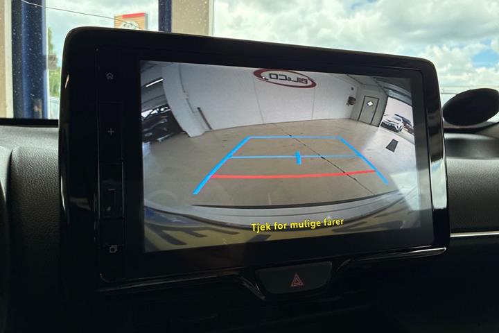 Hvid Toyota Yaris Cross fra 2025