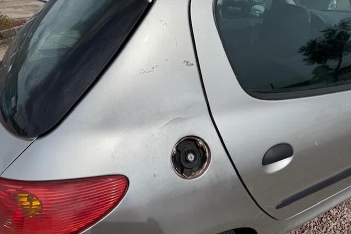 Grå Peugeot 206 fra 2007