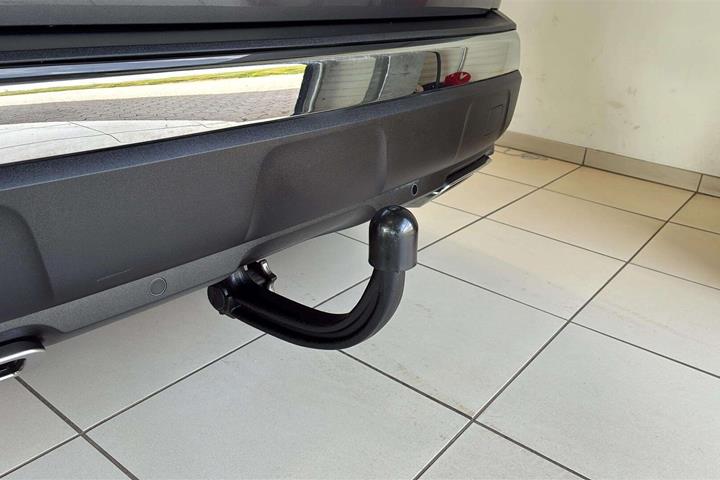 Grå Peugeot 3008 fra 2018