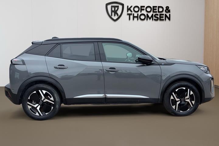 Grå Peugeot e-2008 fra 2025