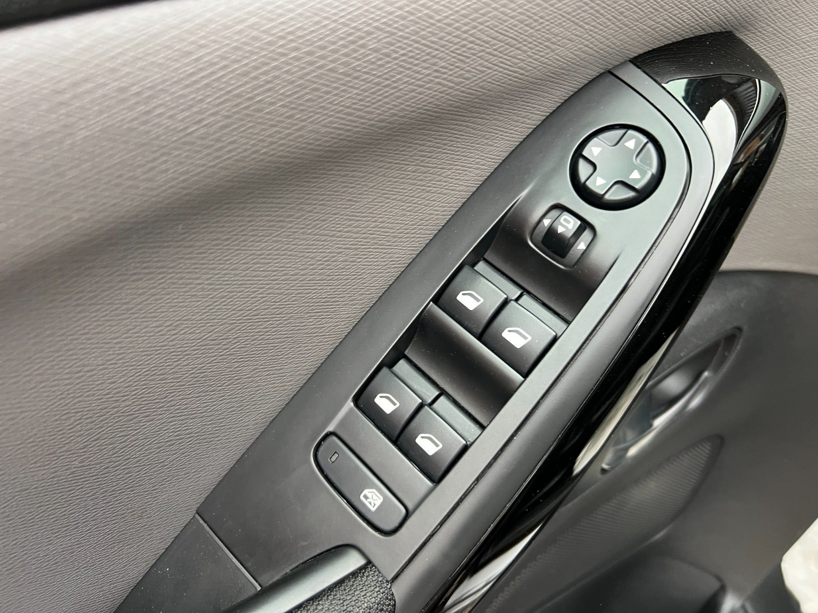 Grå Citroën Grand C4 SpaceTourer fra 2019