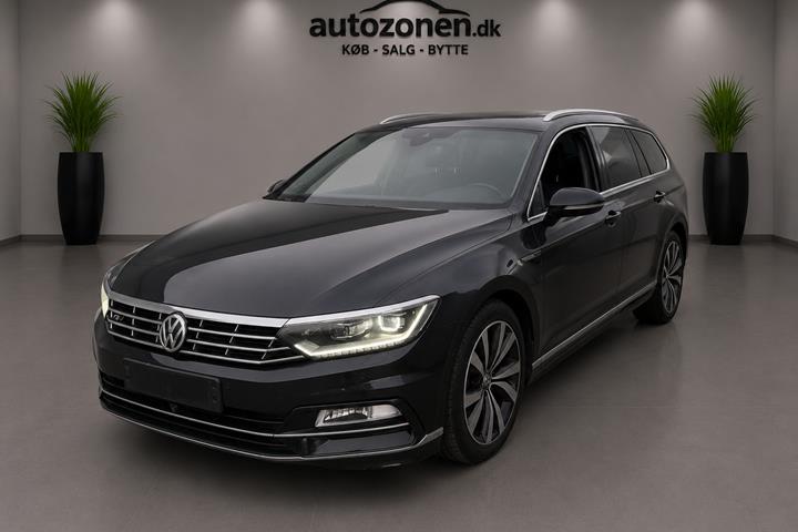 Sort VW Passat fra 2018 set udefra
