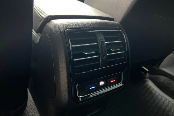 Sort VW Passat fra 2018