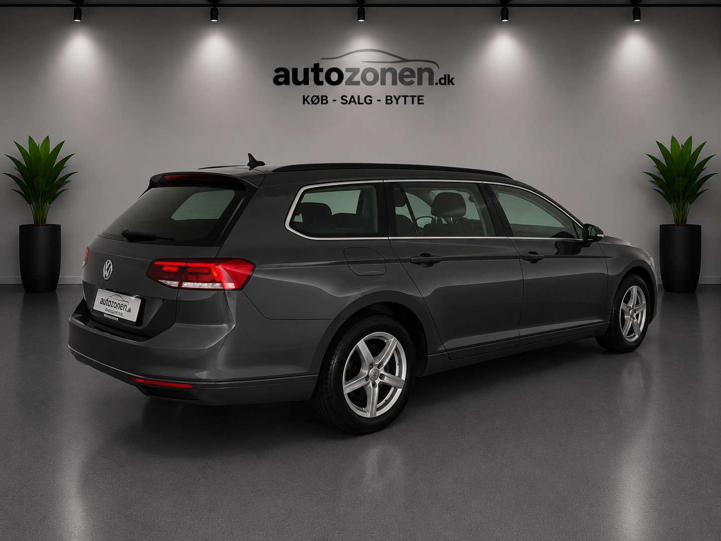 Grå VW Passat fra 2020