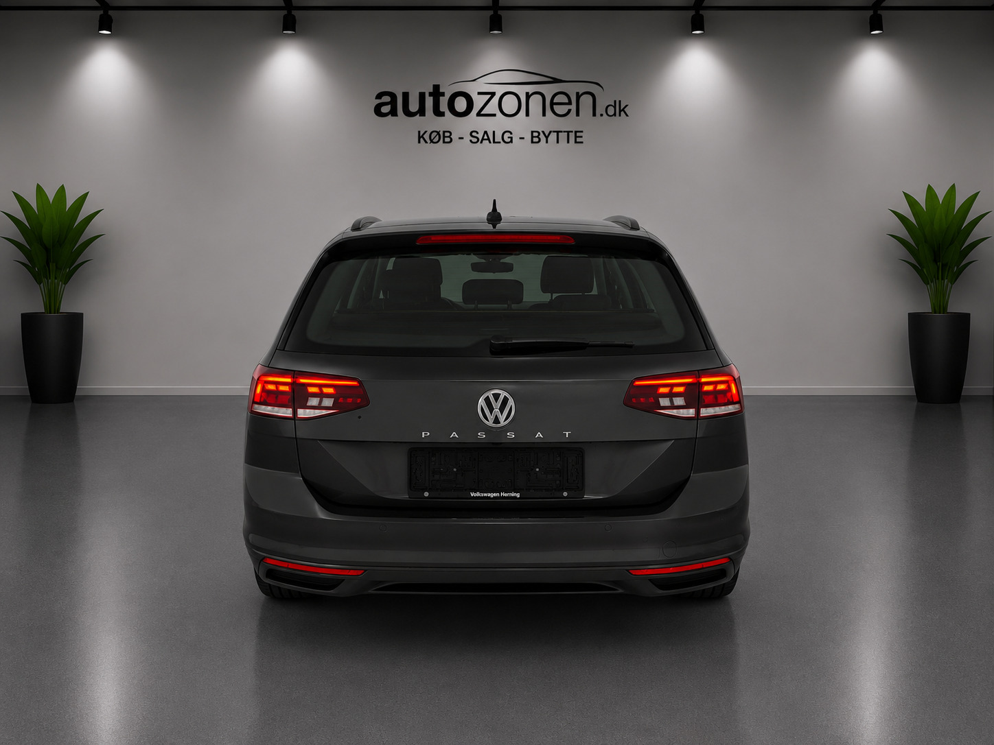 Grå VW Passat fra 2020