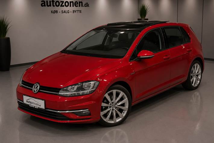 Rød VW Golf VII fra 2018