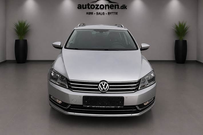 Sølv VW Passat fra 2013