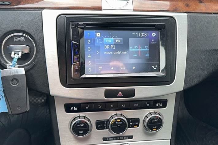 Sølv VW Passat fra 2013