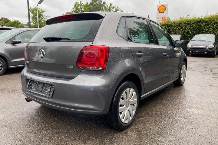 Grå VW Polo fra 2014