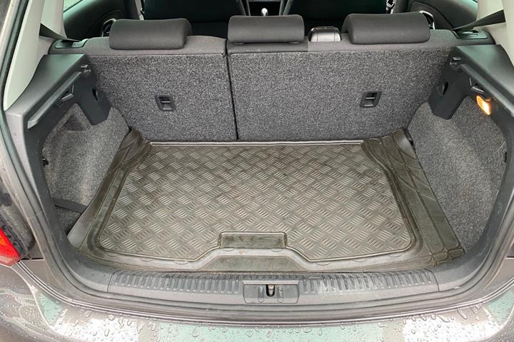 Grå VW Polo fra 2014