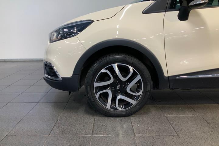 Beige Renault Captur fra 2016