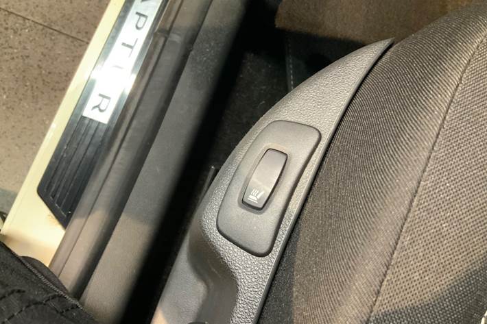 Beige Renault Captur fra 2016