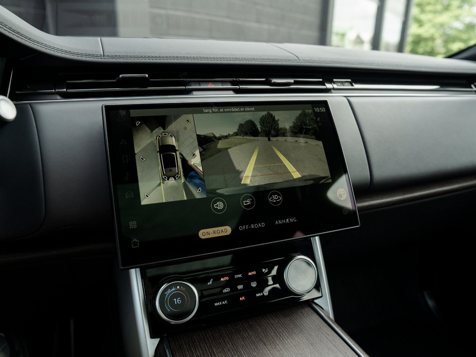 Grå Land Rover Range Rover fra 2023