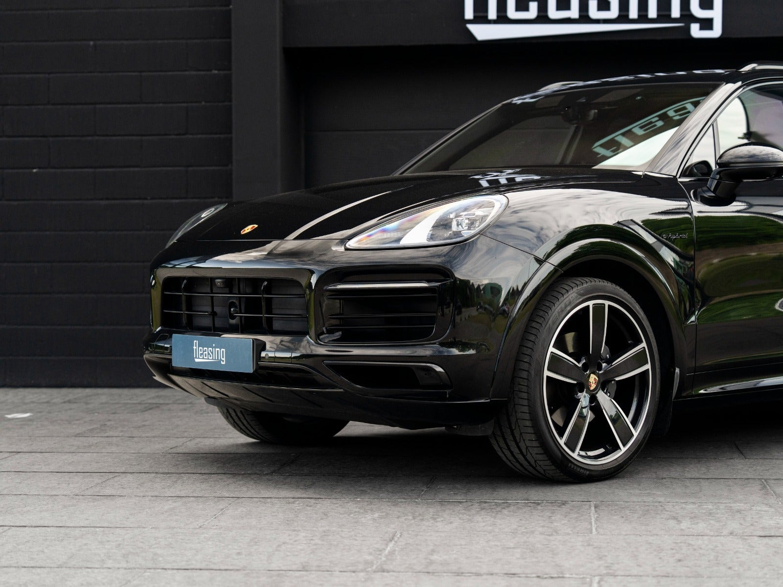 Sort Porsche Cayenne fra 2023