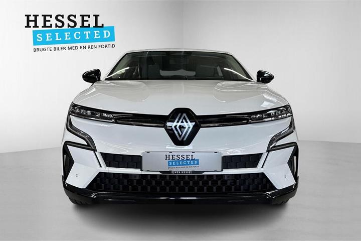 Hvid Renault Megane E-Tech fra 2023