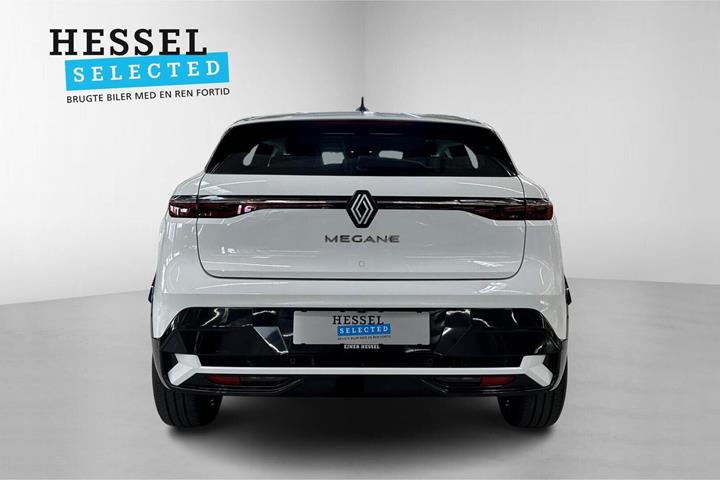 Hvid Renault Megane E-Tech fra 2023