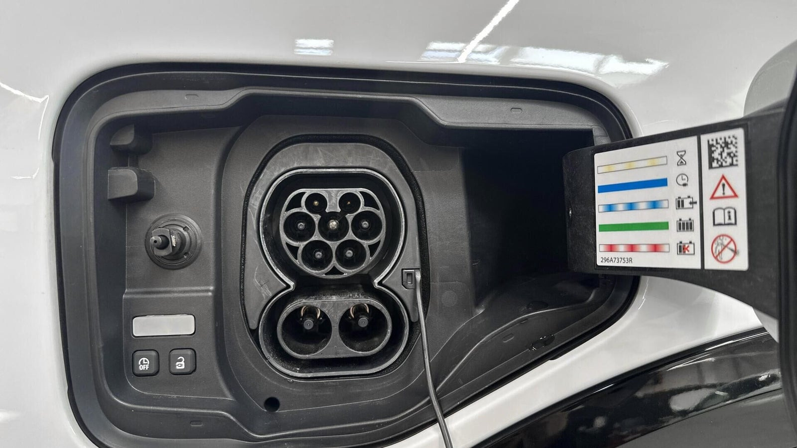 Hvid Renault Megane E-Tech fra 2023