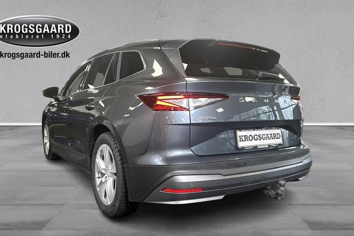 Grå Skoda Enyaq fra 2021