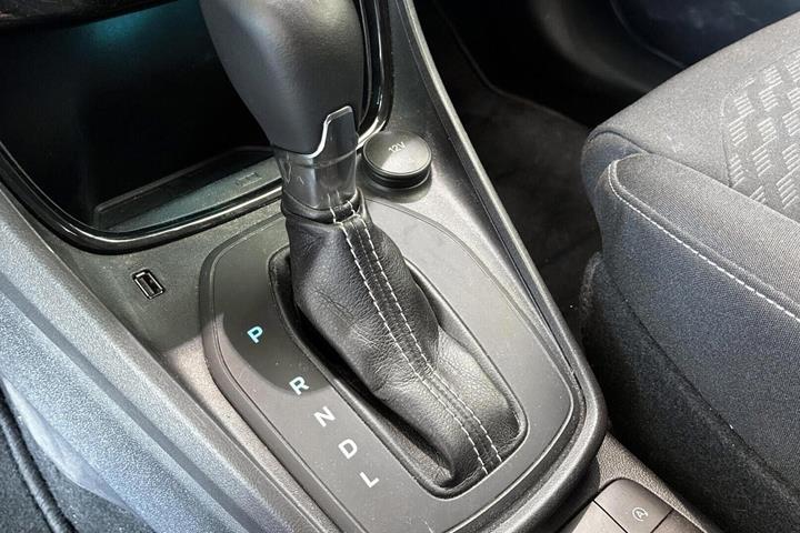 Grå Ford Puma fra 2022