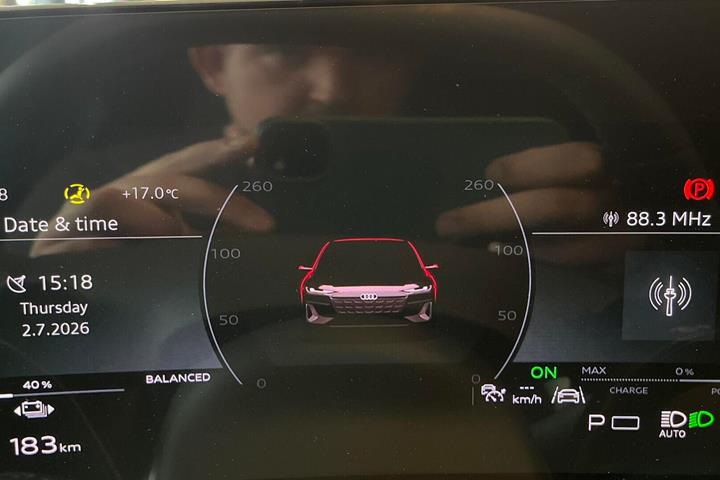 Hvid Audi A6 e-tron fra 2026