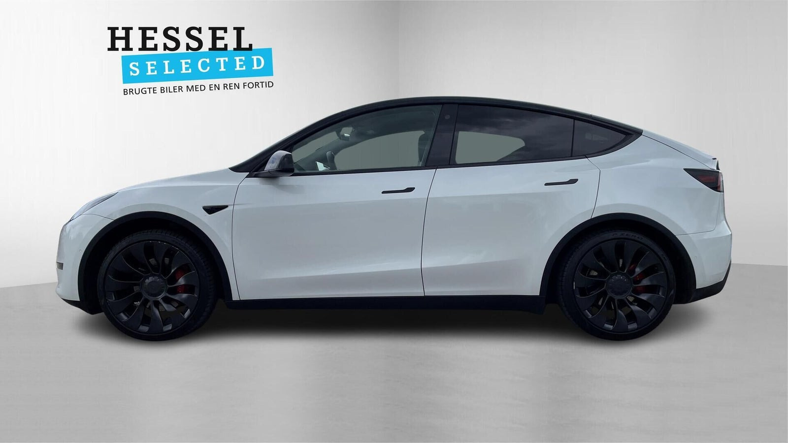 Hvid Tesla Model Y fra 2022