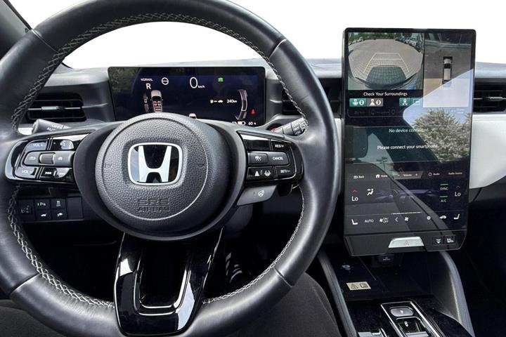 Sort Honda e:Ny1 fra 2024