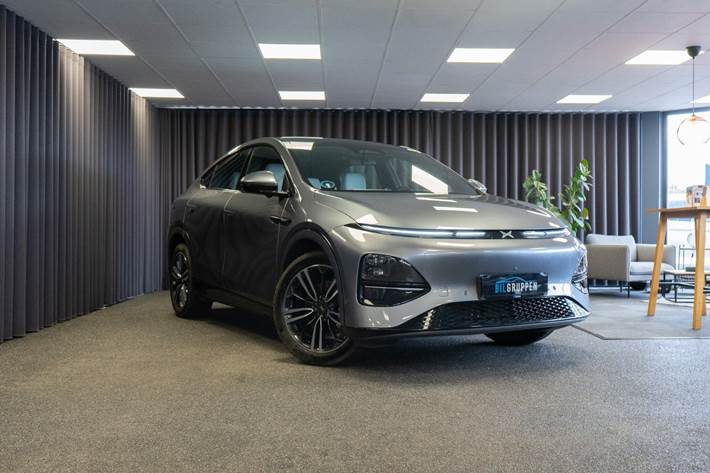 Sølv Xpeng G6 fra 2025