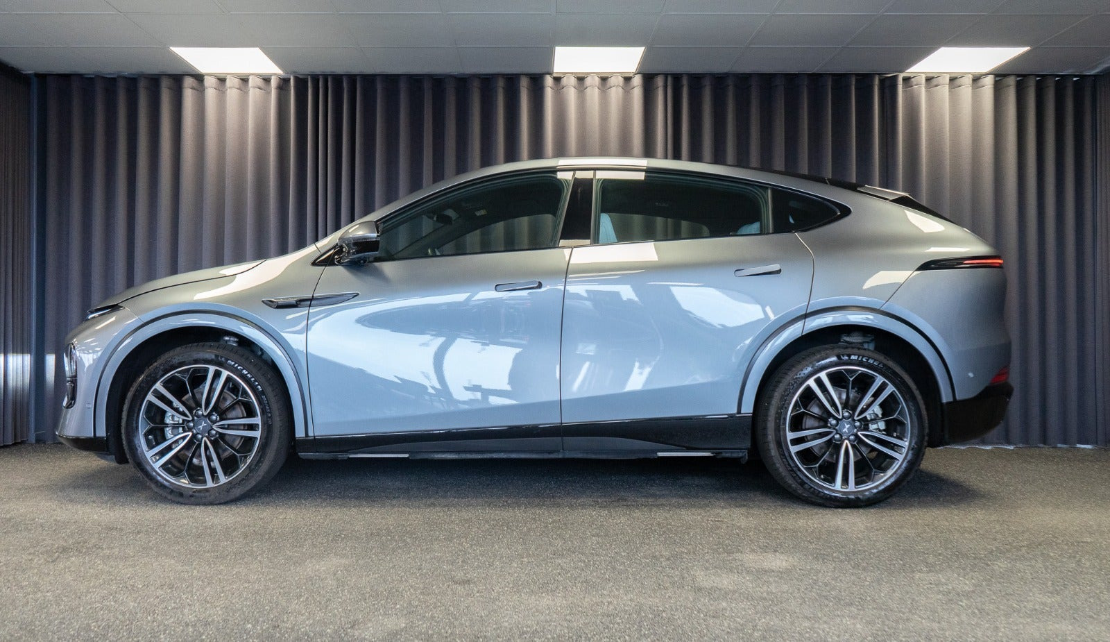 Sølv Xpeng G6 fra 2025