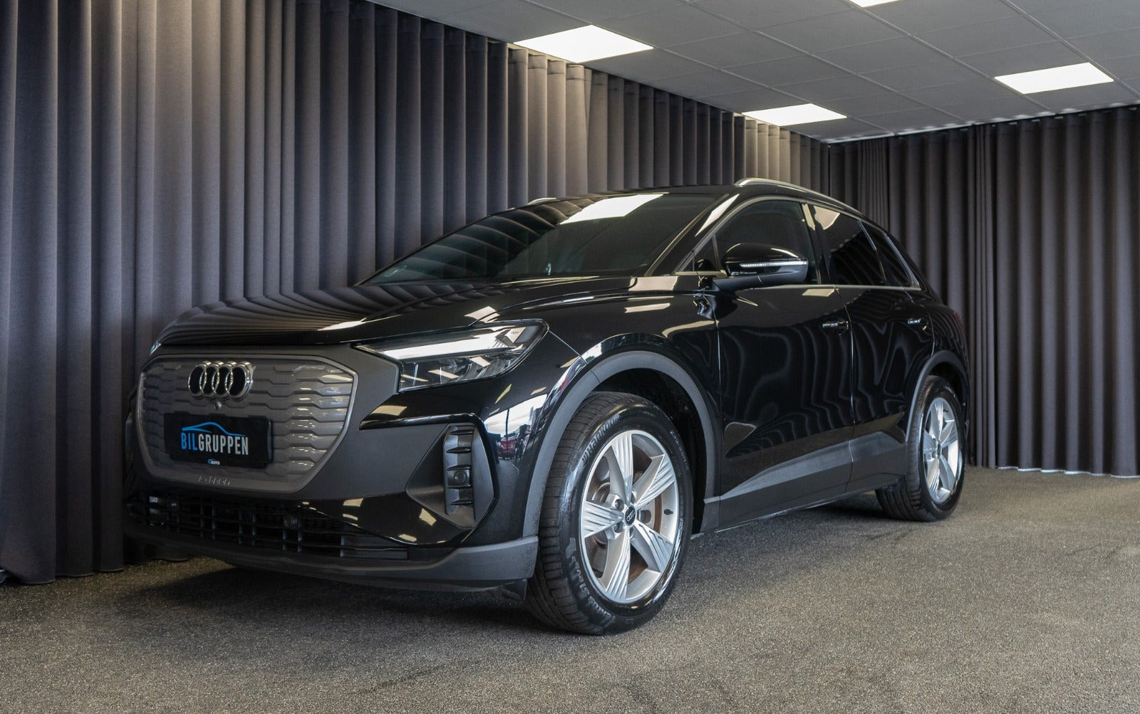 Sort Audi Q4 e-tron fra 2024