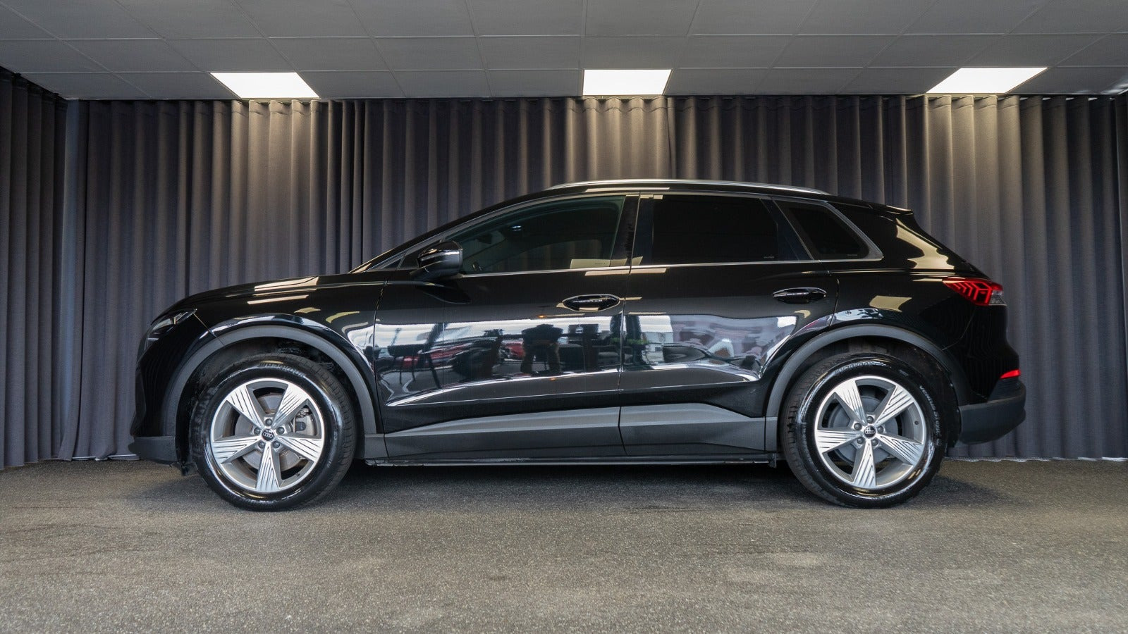 Sort Audi Q4 e-tron fra 2024