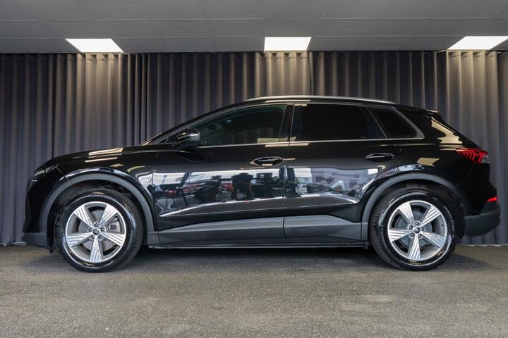 Sort Audi Q4 e-tron fra 2024