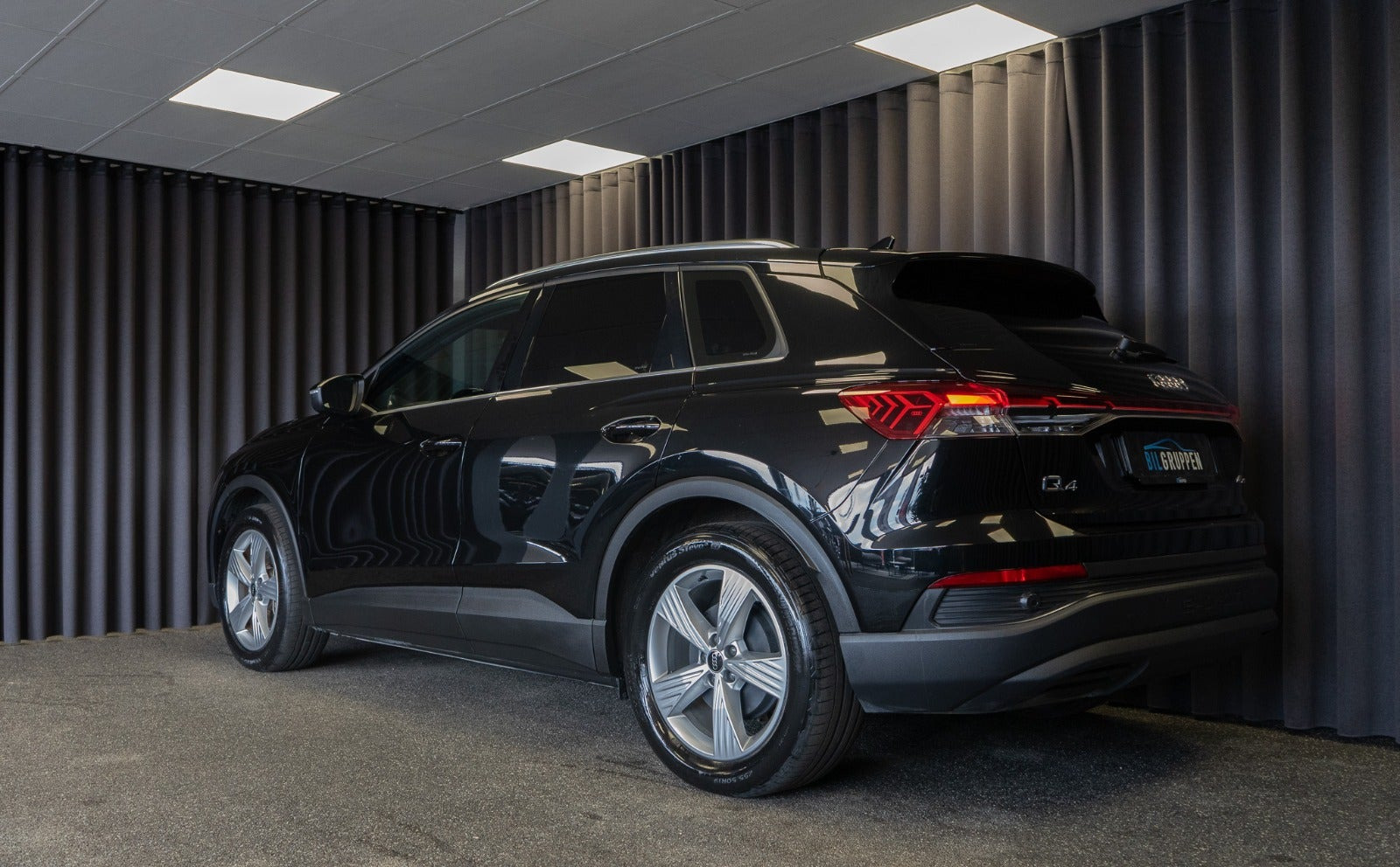 Sort Audi Q4 e-tron fra 2024