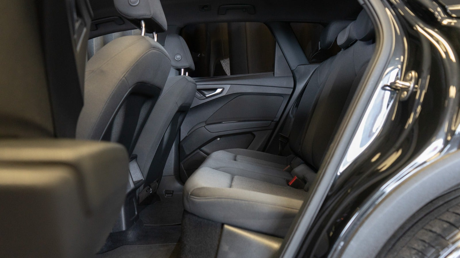 Sort Audi Q4 e-tron fra 2024