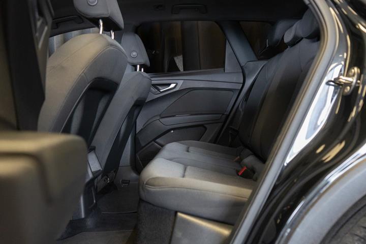 Sort Audi Q4 e-tron fra 2024