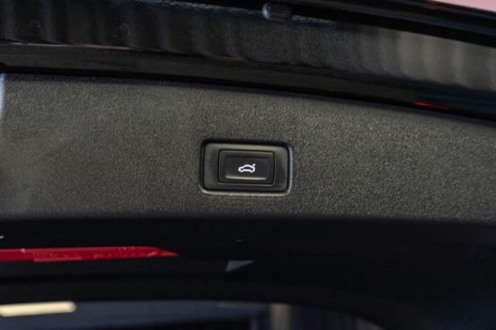 Sort Audi Q4 e-tron fra 2024