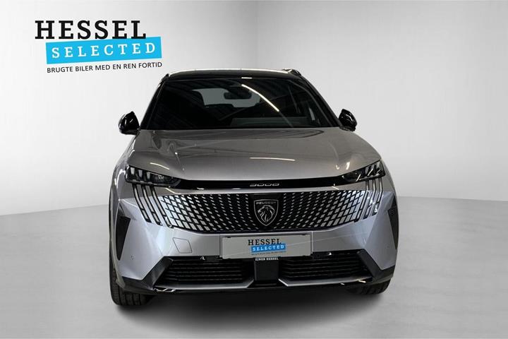Grå Peugeot e-5008 fra 2025