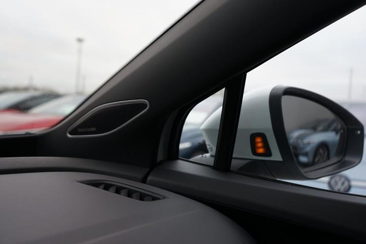 Sølv VW ID.4 fra 2026