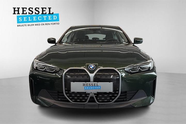 Grøn BMW i4 fra 2022