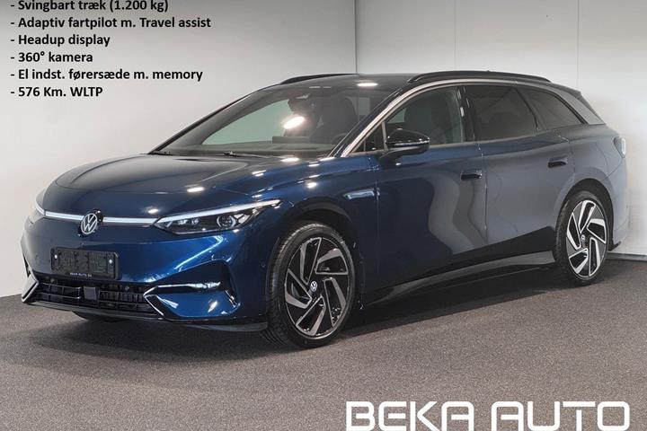 Blå VW ID.7 fra 2025 set udefra