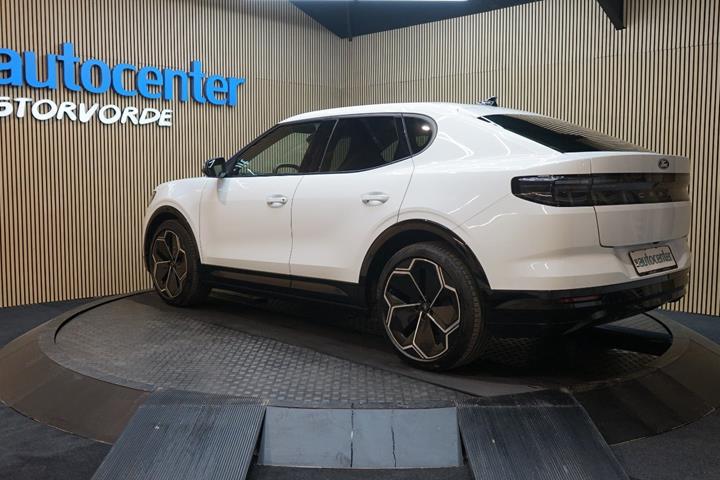 Hvid Ford Capri fra 2025