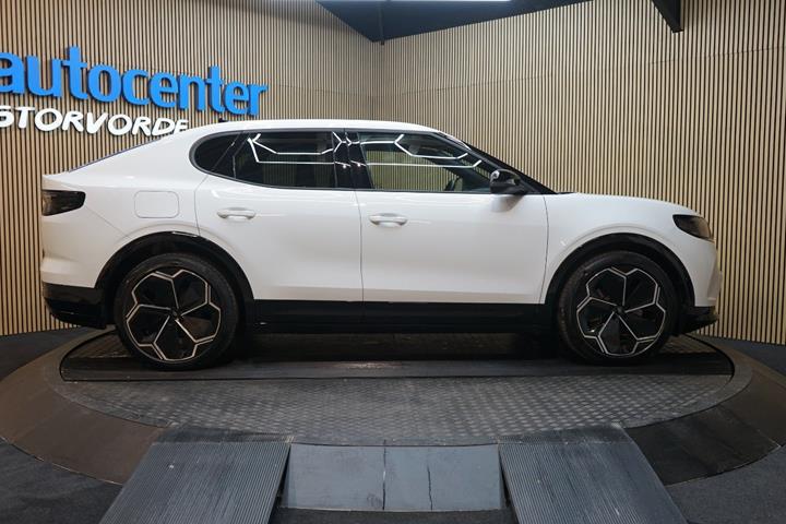 Hvid Ford Capri fra 2025